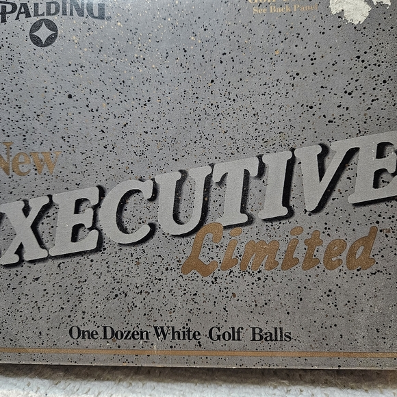 Spalding New Executive Limited Maximum Distance 12 White Golf Balls - Picture 11 of 16